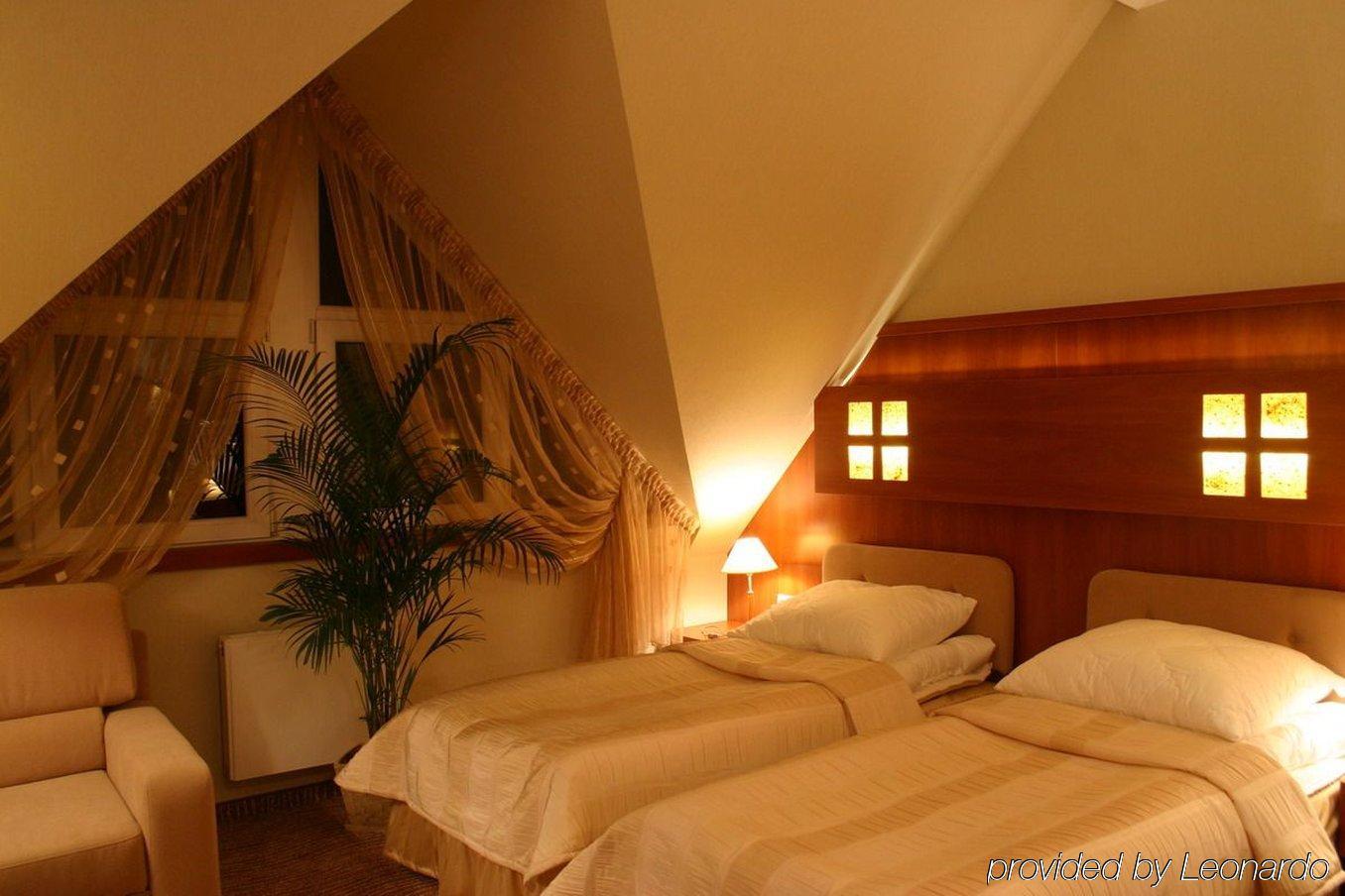 Hotel Sahara Bielsko-Biała Szoba fotó